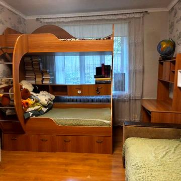 Продається 37/100 часток в Печерському районі