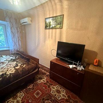 Продам 2 к квартиру в центре