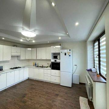 Оренда 1/2 будинку, вул. Кондукторська, вільний. Беруть всіх