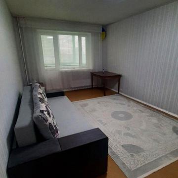 Академіка Корольова просп., 12