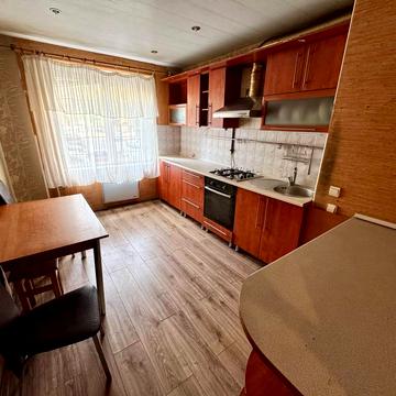 Героїв просп., 45