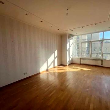 2 к. квартира, 9/24, 67,5 кв. м, вул. Саксаганського, 121