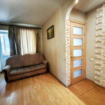 Продам 2-к квартиру с ремонтом, 2/5 эт, пр-т Гагарина (3-200-861 ДГ)