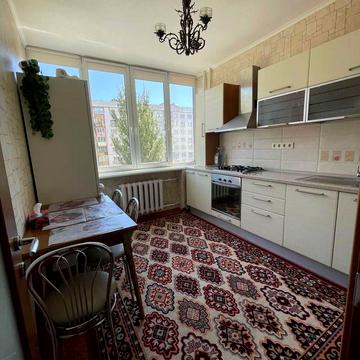 Лесі Українки бульв., 24