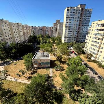 Героїв Дніпра вул., 32