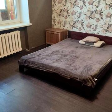 Миру вул., 1а