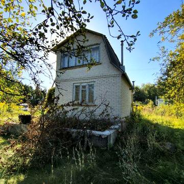 Дача з окремою банею