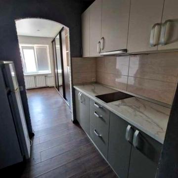 Срочно продам  гостинку  со своим  санузлом и миникухней