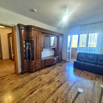 Леся Курбаса просп., 1к1