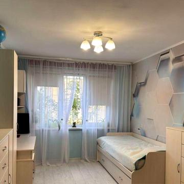 Продаж 2-кімнатної квартири на вул. Морозна