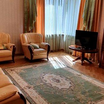 Продам 3 кім квартиру Урлівська,8 поруч метро "Позняки"