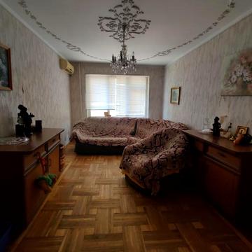 Сімї Глодан вул., 8