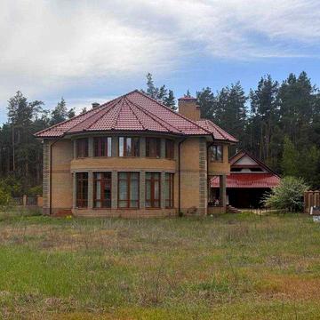 Продаж Будинку у Лісі з Великою теріторією