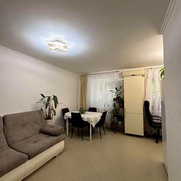 Продаж 2к Квартира Радісна вулиця