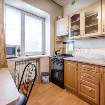 Незалежності просп. (Правди), 5