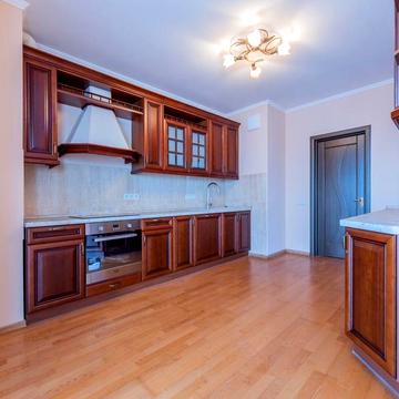 Без % . Волинська 9-А . 105 м, 9/16, цегла, євро , 3-кімн, парковка, ЖК Волынская 9-А
