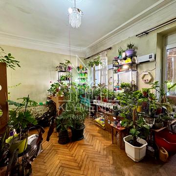 Саксаганського вул., 63/28