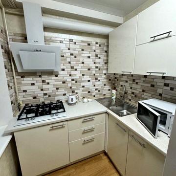 Дарницький бульв., 11