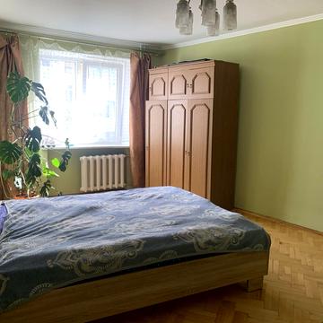 Джона Ленона вул., 36