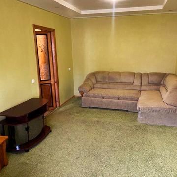 Продам однокомнатную квартиру на пр.Науки 98