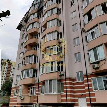 Продам 3-кімнатну квартиру по вул. Жабаєва Жамбіла