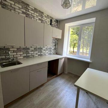 Продам 1 кім квартиру Молодіжний 297 квартал