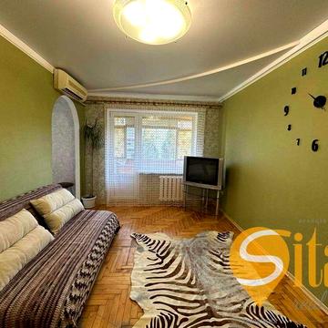 Продаж 2-х кімнатної  квартири на Космосі (043)