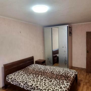 Маршала Рокосовського просп., 4
