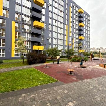 Продається 1 кім квартира у зданій новобудові