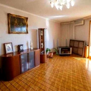 Продам 3-кв .Кирпичный, газовый  спецпроект, рядом с просп. Шевченко.