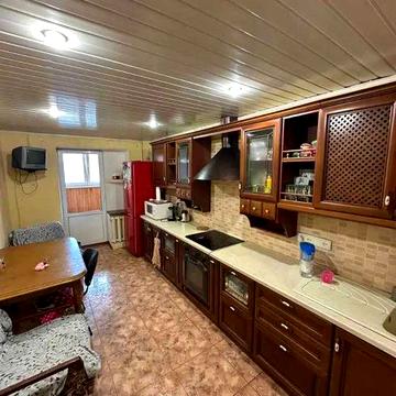 Продам 3к квартиру ж/м Тополя 1, пров.Джинчарадзе 4.