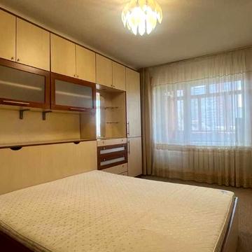 Авіаконструктора Антонова вул., 43