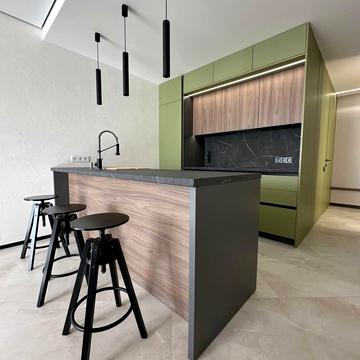 Болгарська вул., 16