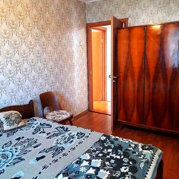 м Академмістечко, бул.Вернадського,75, 2к окремі, вільна, добрий стан
