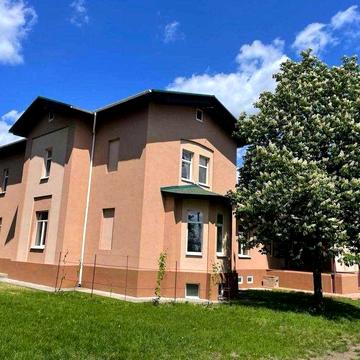 Маєток або промисловість, вибір за Вами