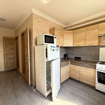 Сдаю реальную 2 ком.квартиру 524 м/р метро Героев Труда с/м Рост