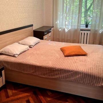 Здам 2к квартиру по вул.Саперне поле 28, Печерськ, м.Либідська,1 пов