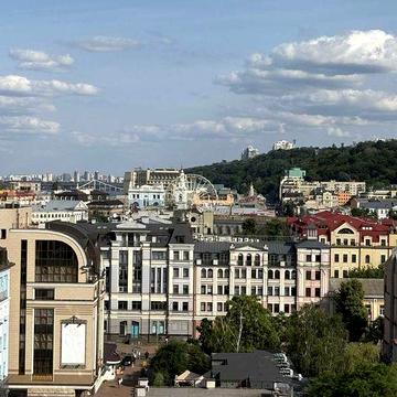 Продаж 2 кімнатної видової квартири на Подолі. Контрактова площа ЖК Подол Престиж