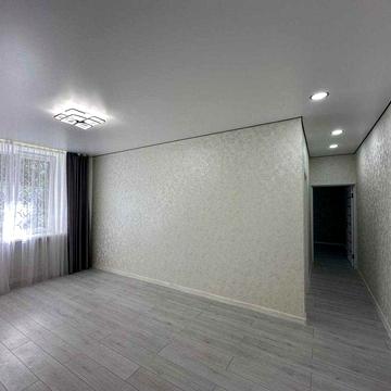 Продам просторную 3к студию на ул. Старокозацкая 52а!