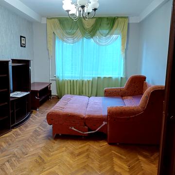 Привокзальна вул., 8