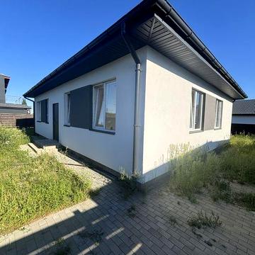 Продаж одноповерхового будинку з гіпсовою штукатуркою