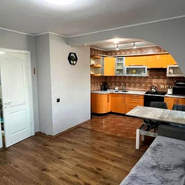 Гетьманська, 50