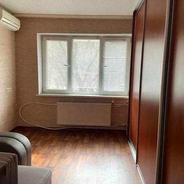 Продам гостинку со своими службами м.Индустриальная 7 мин