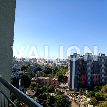 Нагірна вул., 18/16