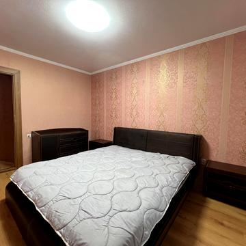 проспект Юності, 83