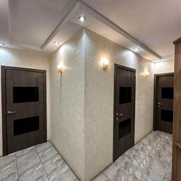 Хотинська вул., 12