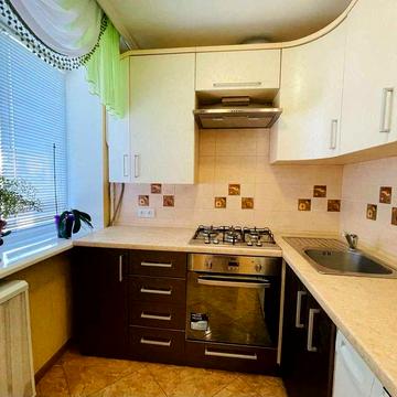 Продам простору 3кім.квартиру вул.Відінська.