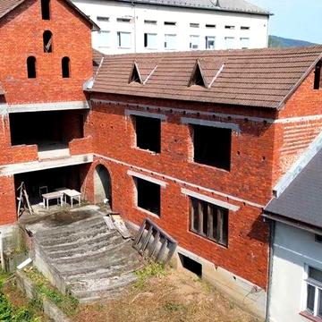Продаж будинку в центрі міста