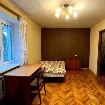 Єреванська вул., 9