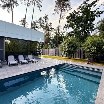 Плютовська вул.